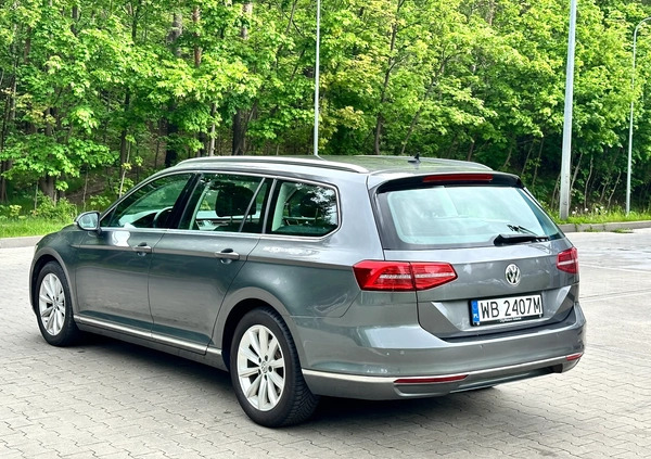 Volkswagen Passat cena 59999 przebieg: 200000, rok produkcji 2016 z Gdynia małe 596